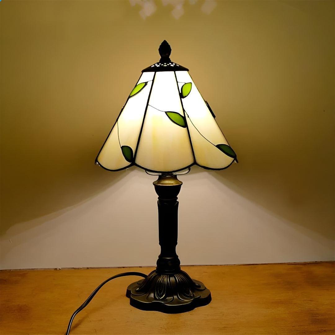 Retro Bedside Table Lamp With Tiffany Style Shade