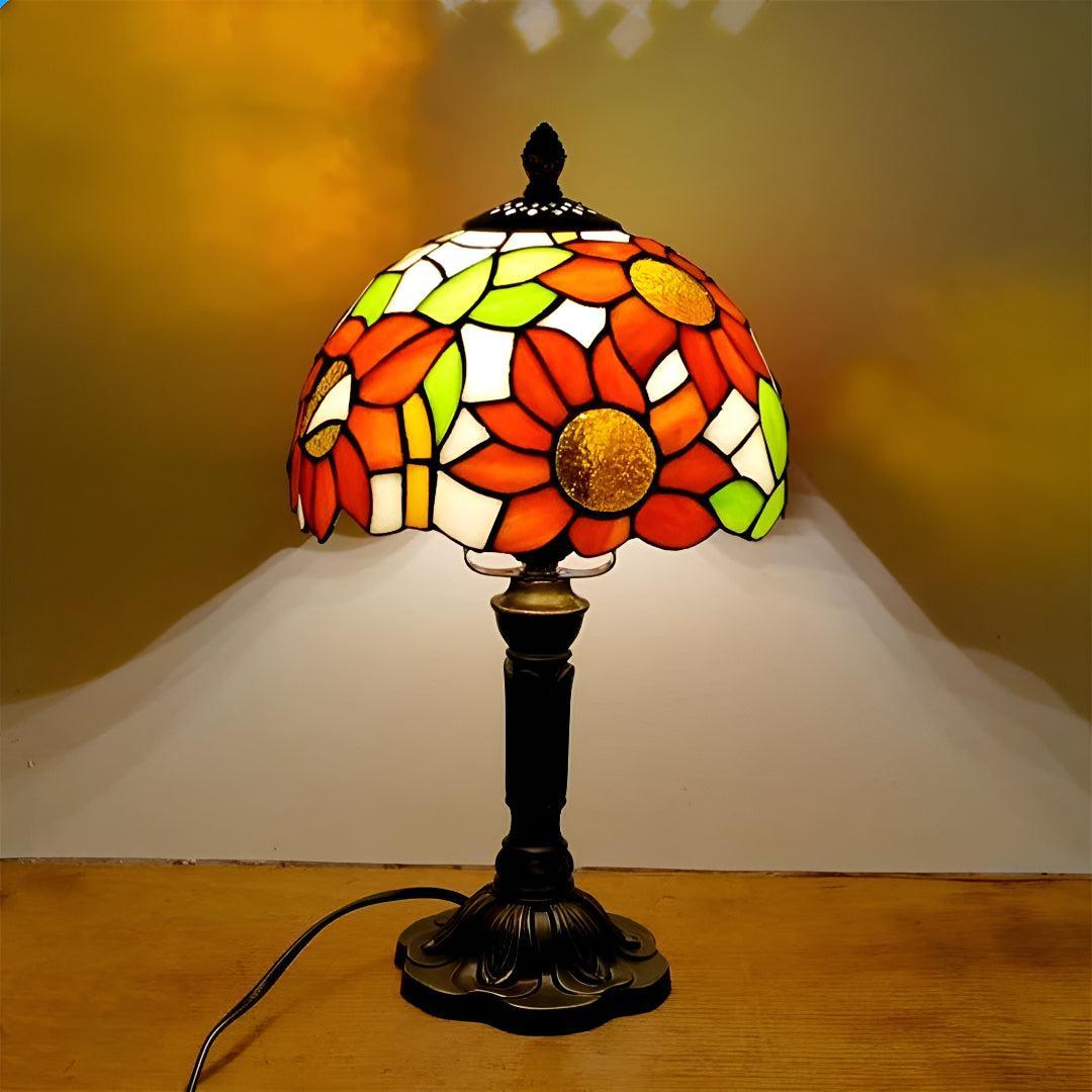 Retro Bedside Table Lamp With Tiffany Style Shade